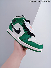 150公司级头层福利完美版型低价跑量AirJordan1MidAJ1乔一中帮休闲板鞋同步官方配色原装烫金盒公司级做工完美版型头层皮打造手感细腻正确折边工艺完美细节